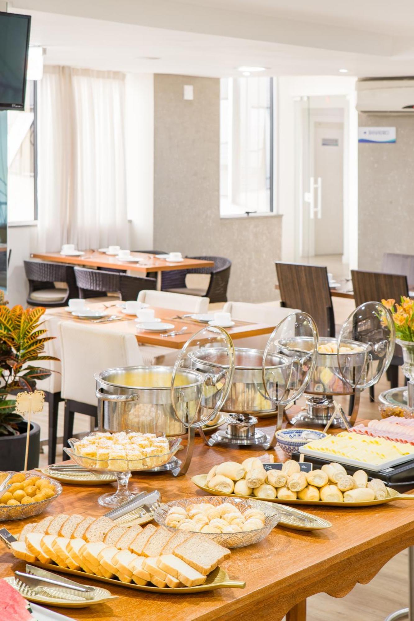 Iate Centro Hotel 4*
